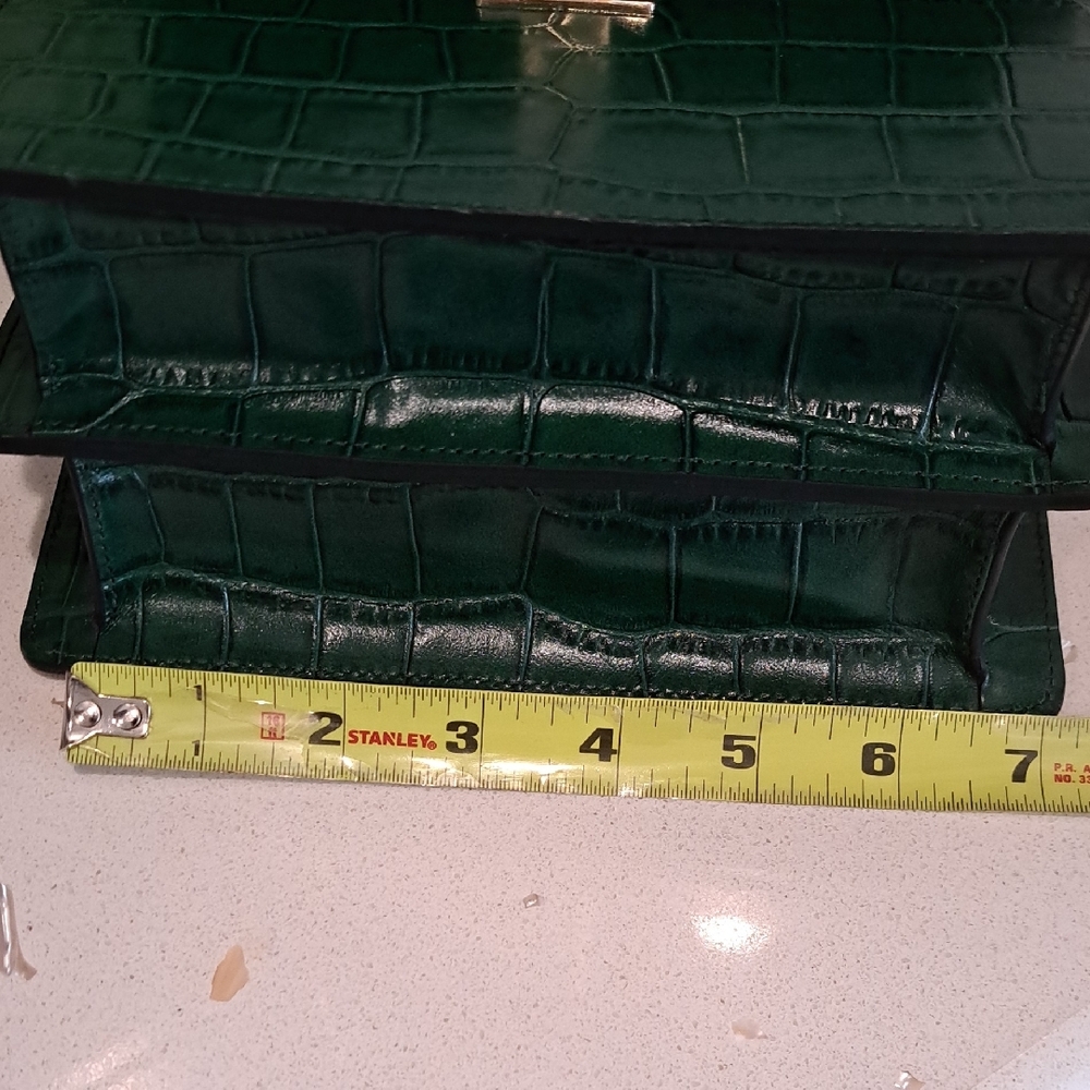 Margesherwood Forest Green Croc-Embossed Leather Bag - Picture 14 of 16